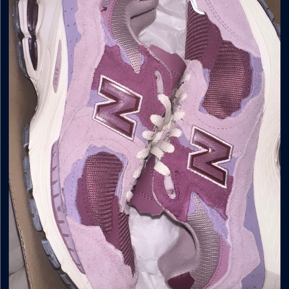 New balance 2002r protection pack pink